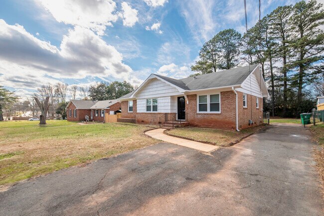 Foto del edificio - 1538 Thriftwood Dr