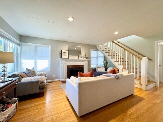 Foto del edificio - Bryant Home