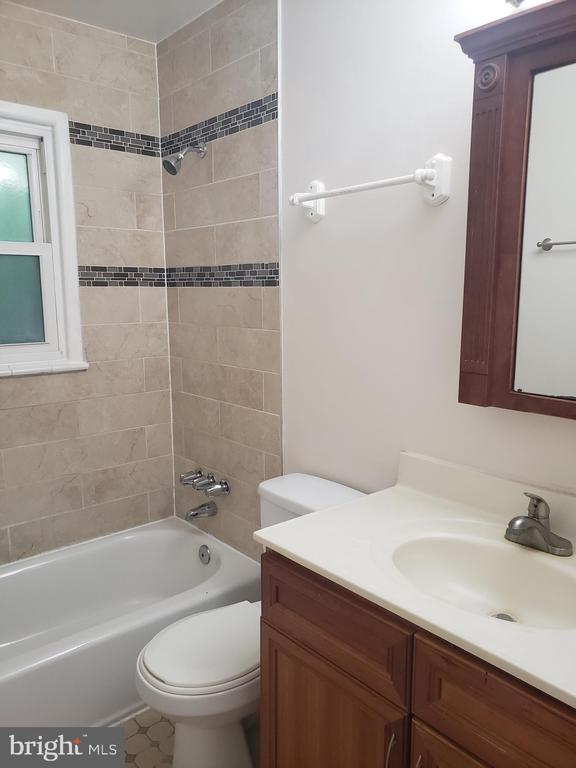 Building Photo - 13350 Kerrydale Rd