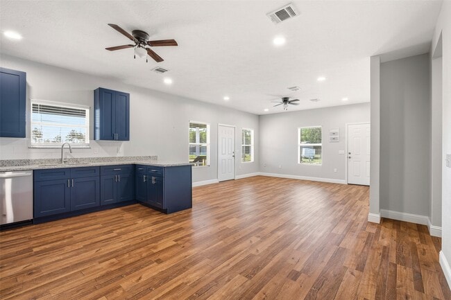 Foto del edificio - 18473 Novarra Dr