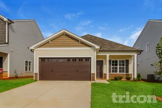 Building Photo - 646 Cam Cir