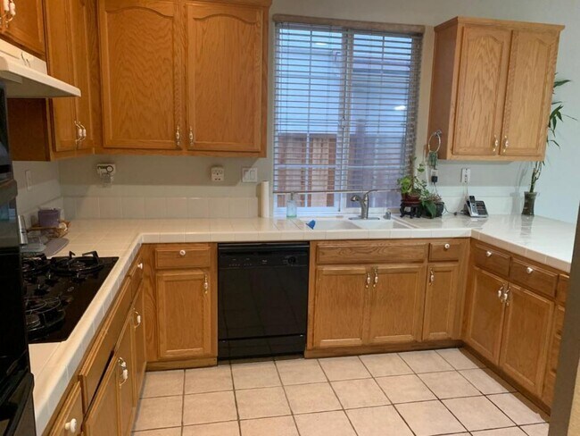 Building Photo - 1138 Hillery Way