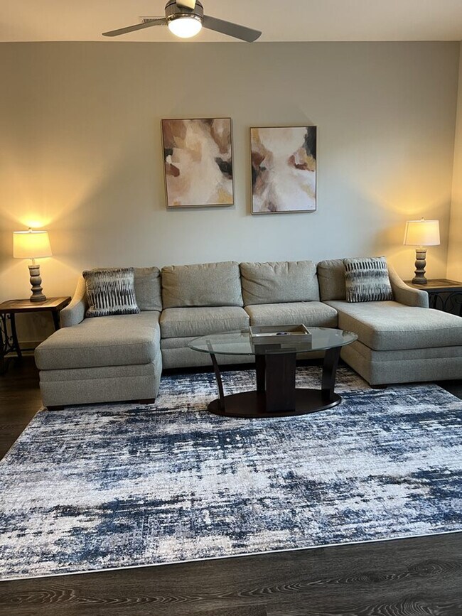 Foto del edificio - 3158 Stillhouse Creek Dr