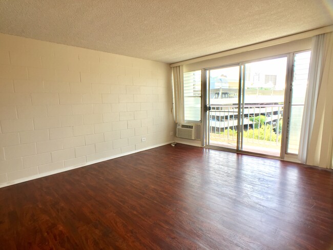 Building Photo - 1715 Fern St