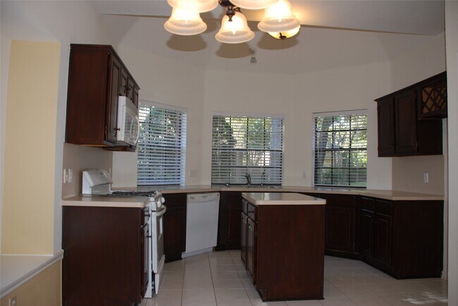 Foto del edificio - 3342 Oak Branch Ln