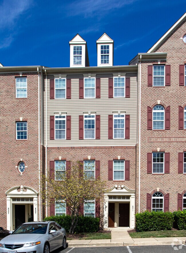 Richfield Station Apartments for Rent with High Ceilings Chesapeake