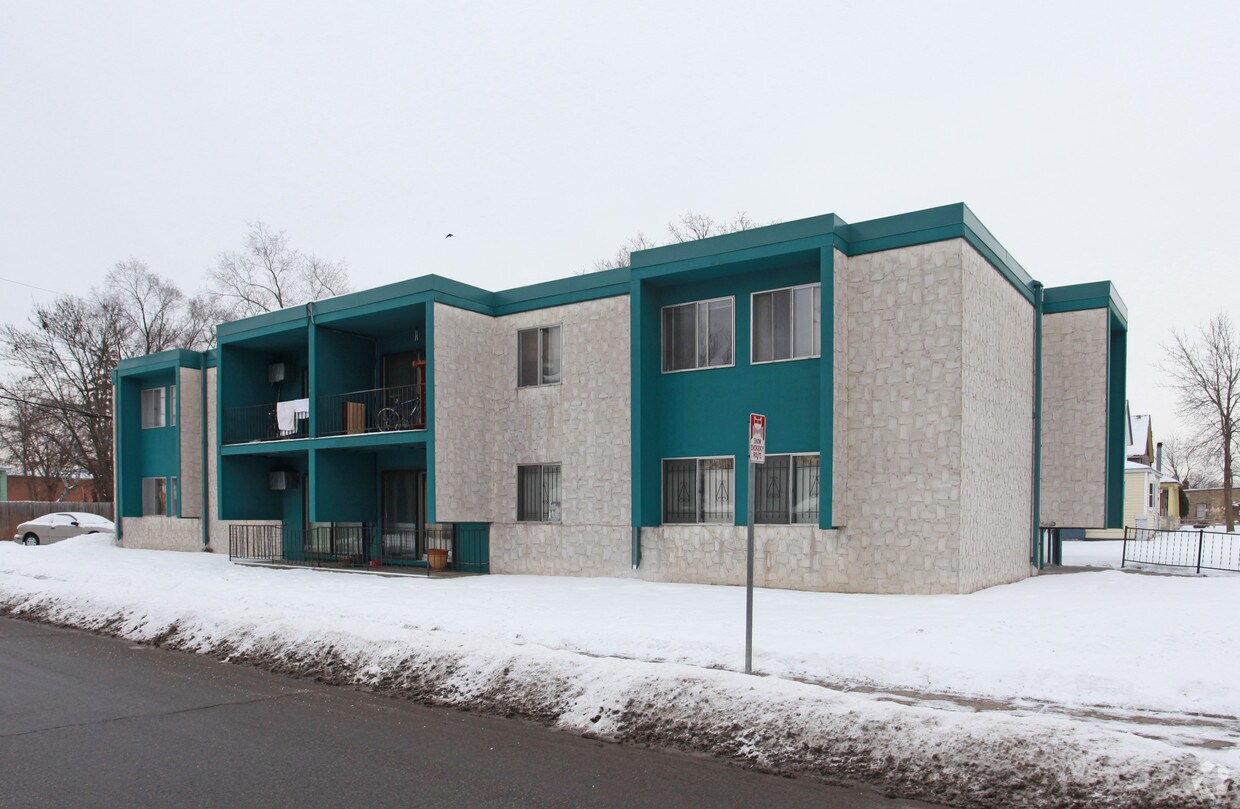 Foto principal - 4428 Bryant Ave N