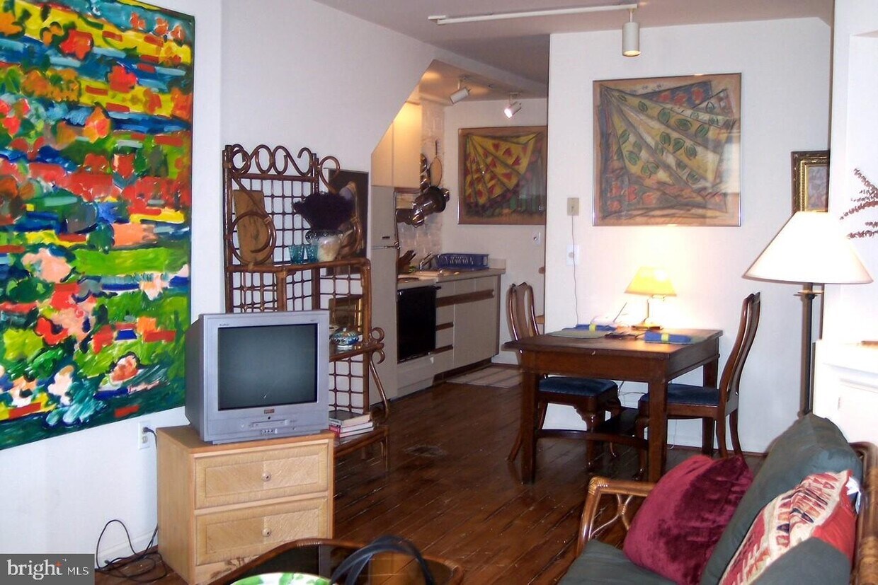 Foto principal - 819 N Jackson St