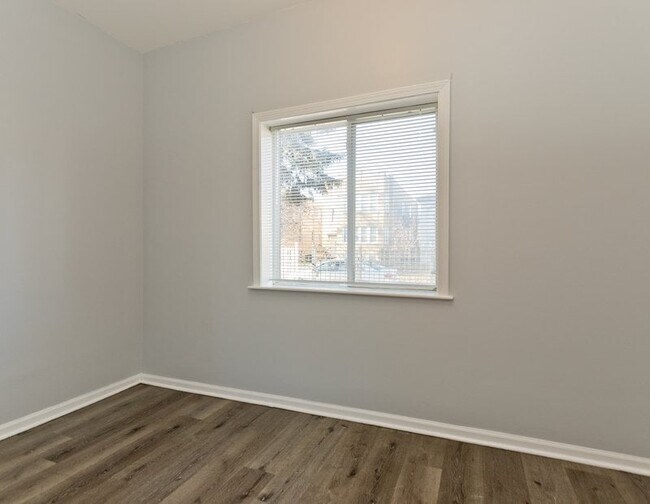 Foto del edificio - 3441 N Keating Ave