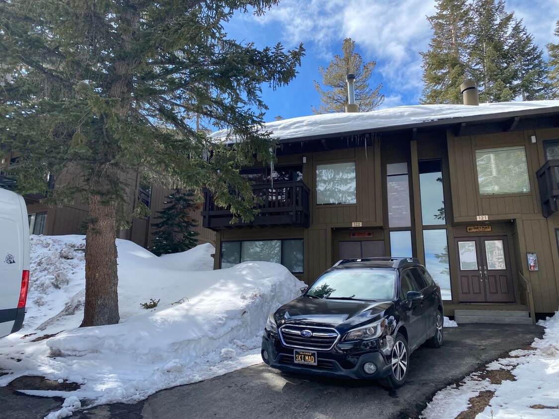 Primary Photo - Spacious 4-Bedroom Townhome in Mammoth Lakes