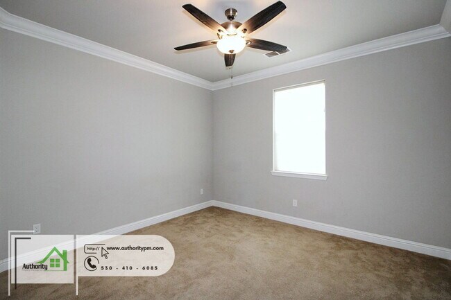Building Photo - 867 Congaree Ln