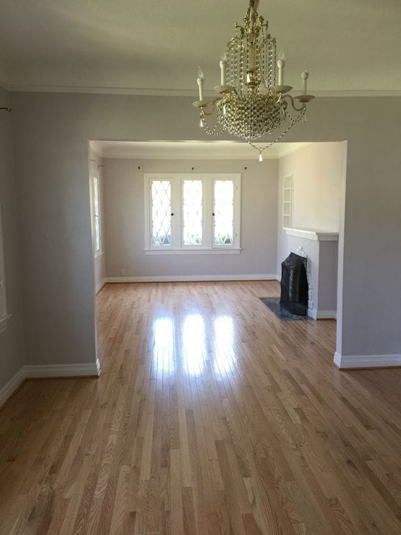 Living/Dining - 2060 E Crary St