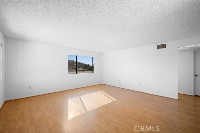 Foto del edificio - 1004 E Garfield Ave