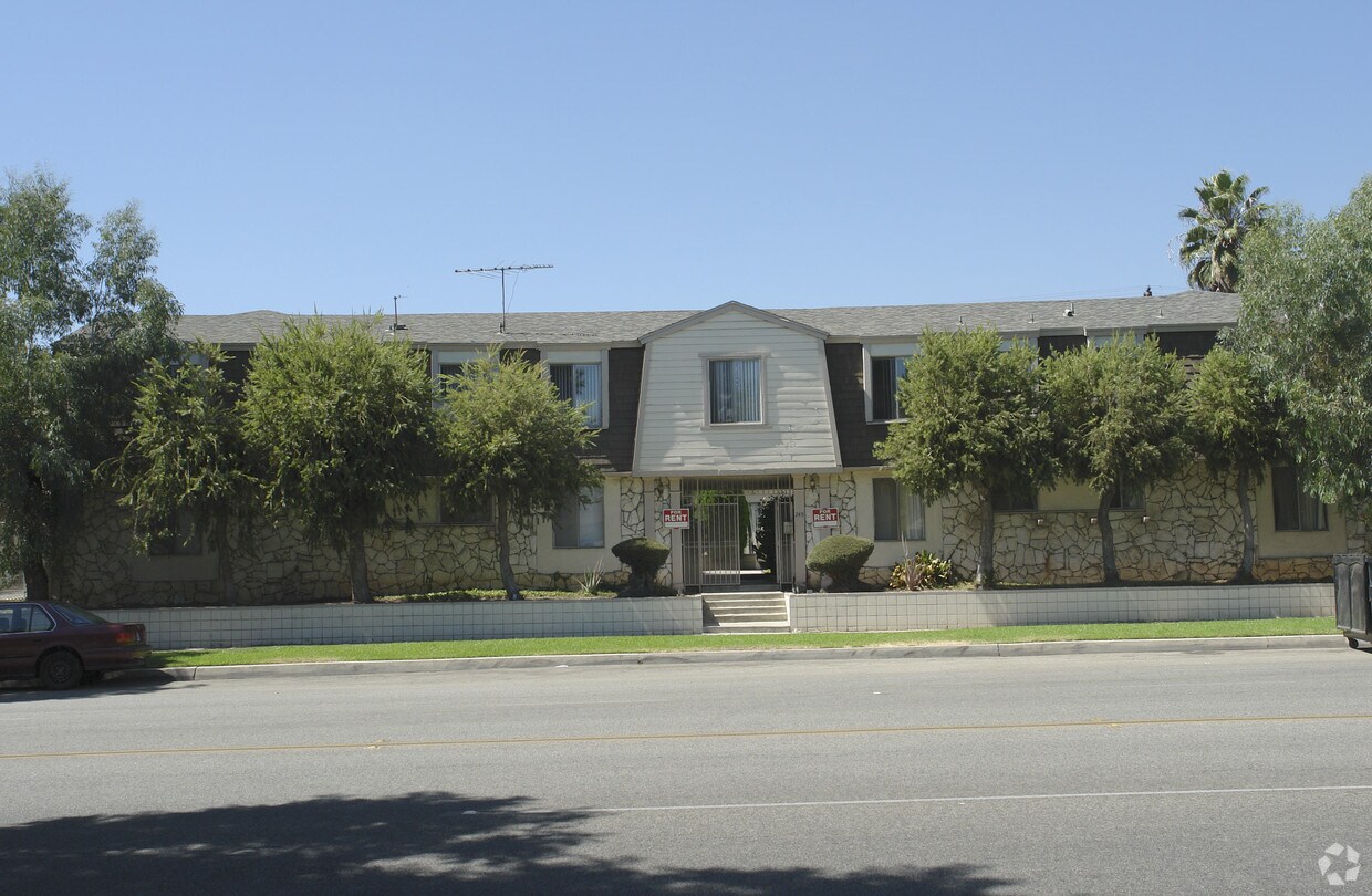 Primary Photo - 245 Junipero Serra Dr