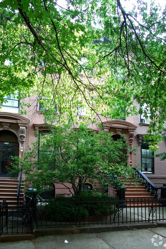 Foto del edificio - 389 3rd St