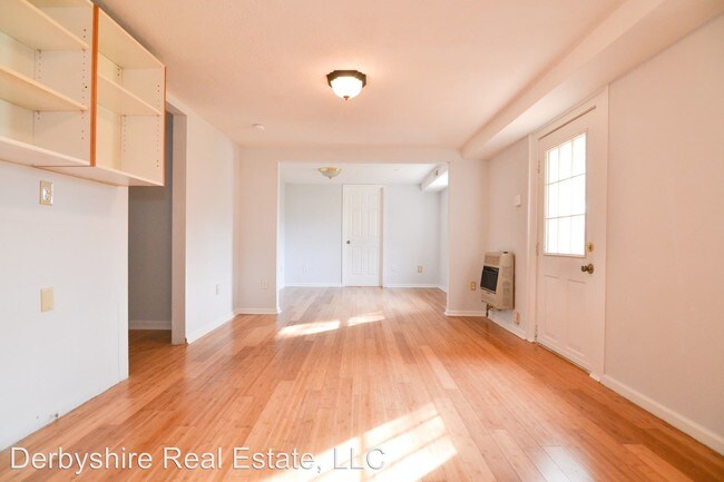 Foto del edificio - 3212 Leslie St