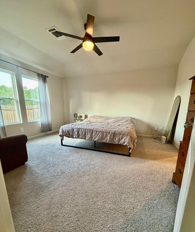 Building Photo - 302 Del Monte Dr