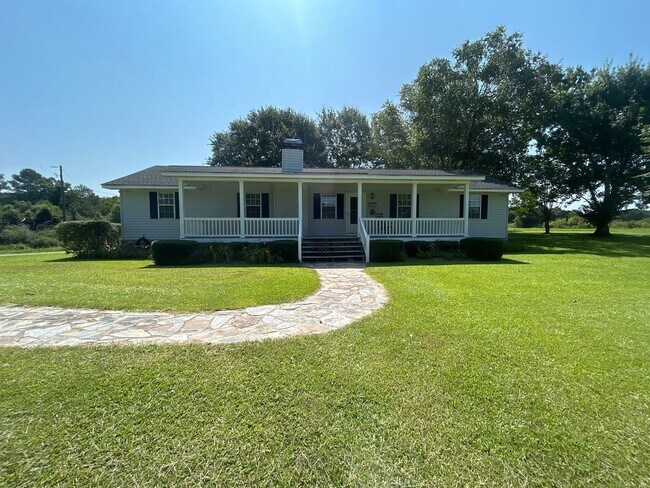 Foto del edificio - 3 bedroom/2 bath rental home on Ashmore Barden Rd - Lincolnton, GA - $1800/month - price includes...