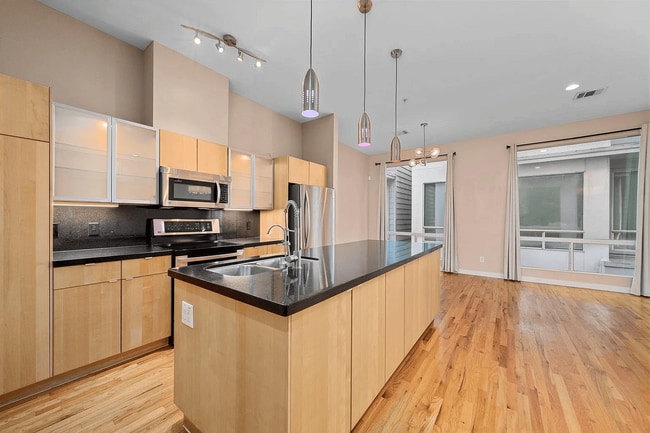 Building Photo - 5710 Winsome Ln