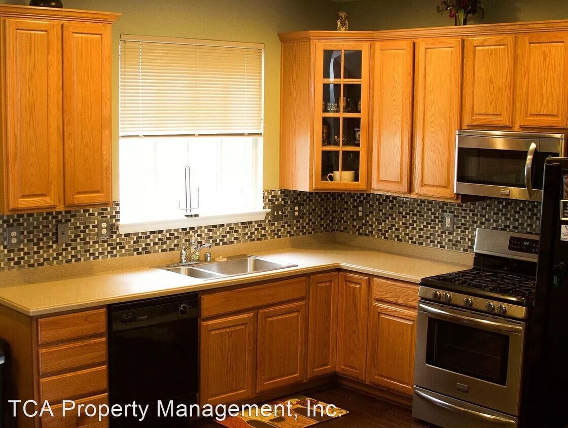 Foto del edificio - 3 br, 3 bath House - 613 Berwick Court