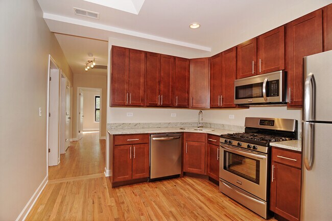 Foto del edificio - 1804 N Sheffield Ave