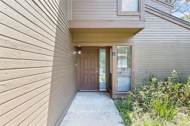 Foto del edificio - 13 Sherbury Ct