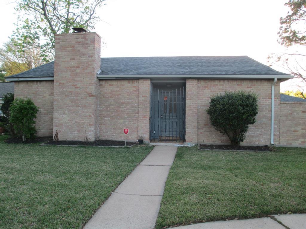 Primary Photo - 2906 Mission Valley Dr