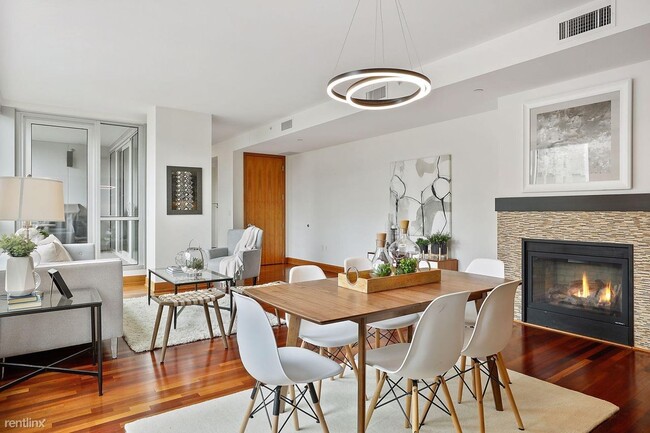 Foto del edificio - 1 br, 2 bath Condo - 222 2nd St SE