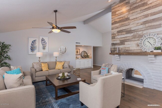 Foto del edificio - 7619 E Charter Oak Rd