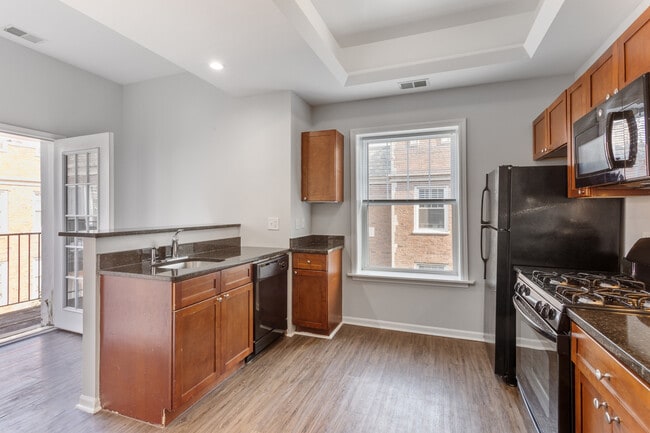 Foto del edificio - 7722 N Ashland Ave