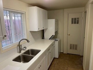 kitchen with laundry area - 3727 46th St