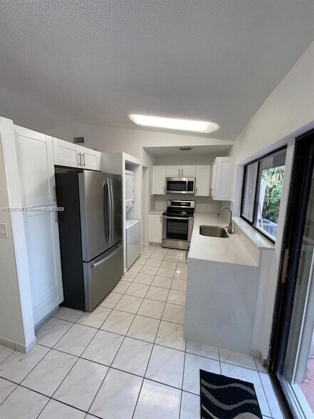 Building Photo - 4317 SW 136th Pl
