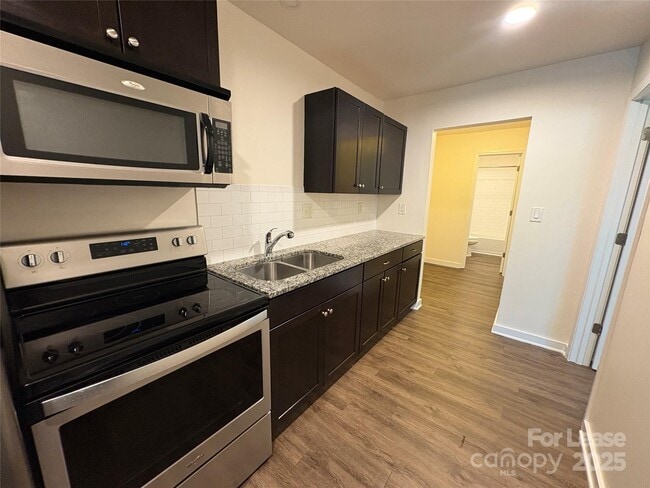 Foto del edificio - 2827 Morson St