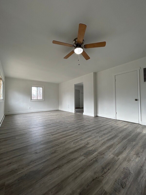 Building Photo - 4040 W 23rd Ave