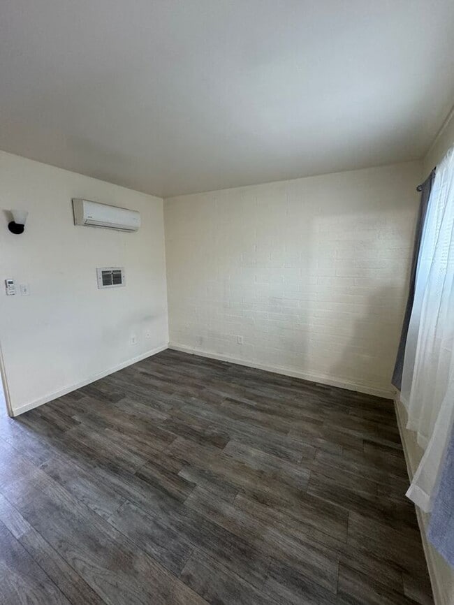 Foto del edificio - 4302 E Bellevue St
