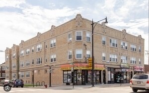 Foto principal - 4748 N Troy St