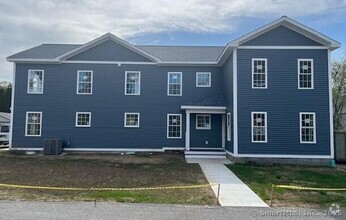 Building Photo - 14 Elm St