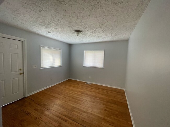 Foto del edificio - 15285 Hazelridge St