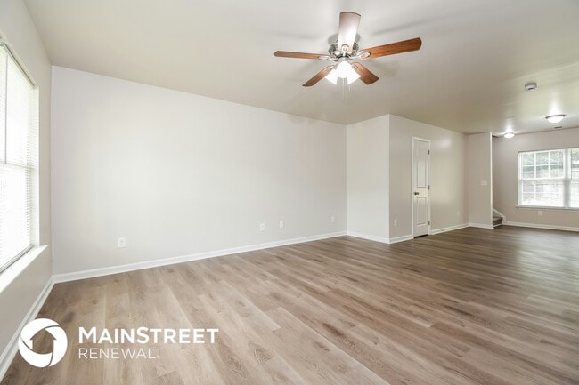 Building Photo - 4455 Oak Pointe Dr