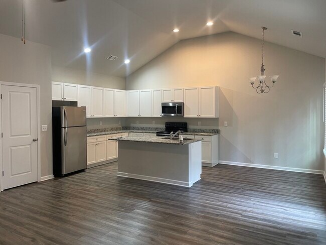 Building Photo - 145 Loudoun Dr