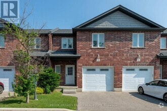 Building Photo - 292-292 Falcon Dr