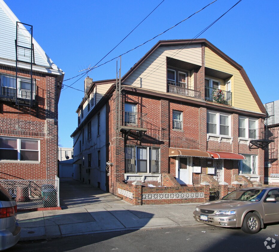 Building Photo - 1644 77th St