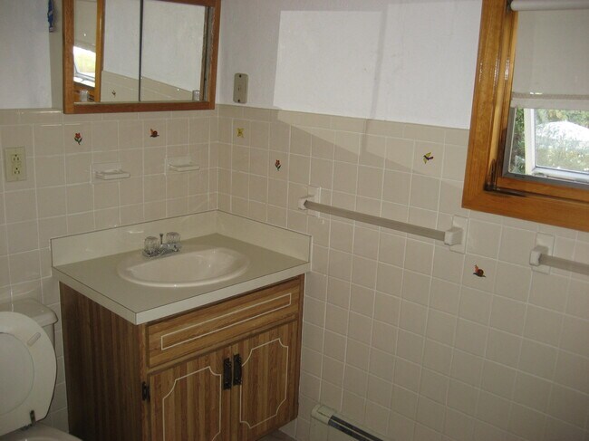 Building Photo - 43 Winship St