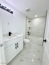 Building Photo - 670 Chemstrand St E