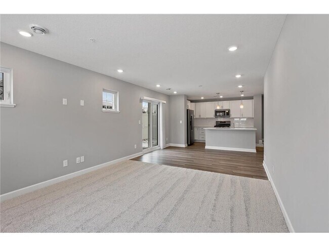 Foto del edificio - 11032 Zest St NE