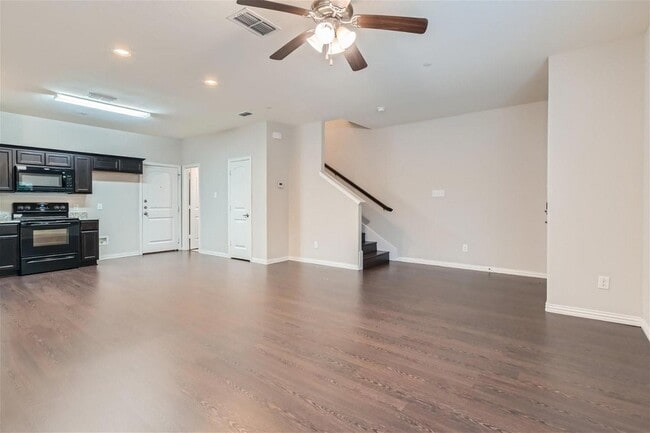 Building Photo - 1336 Lake Crest Lane