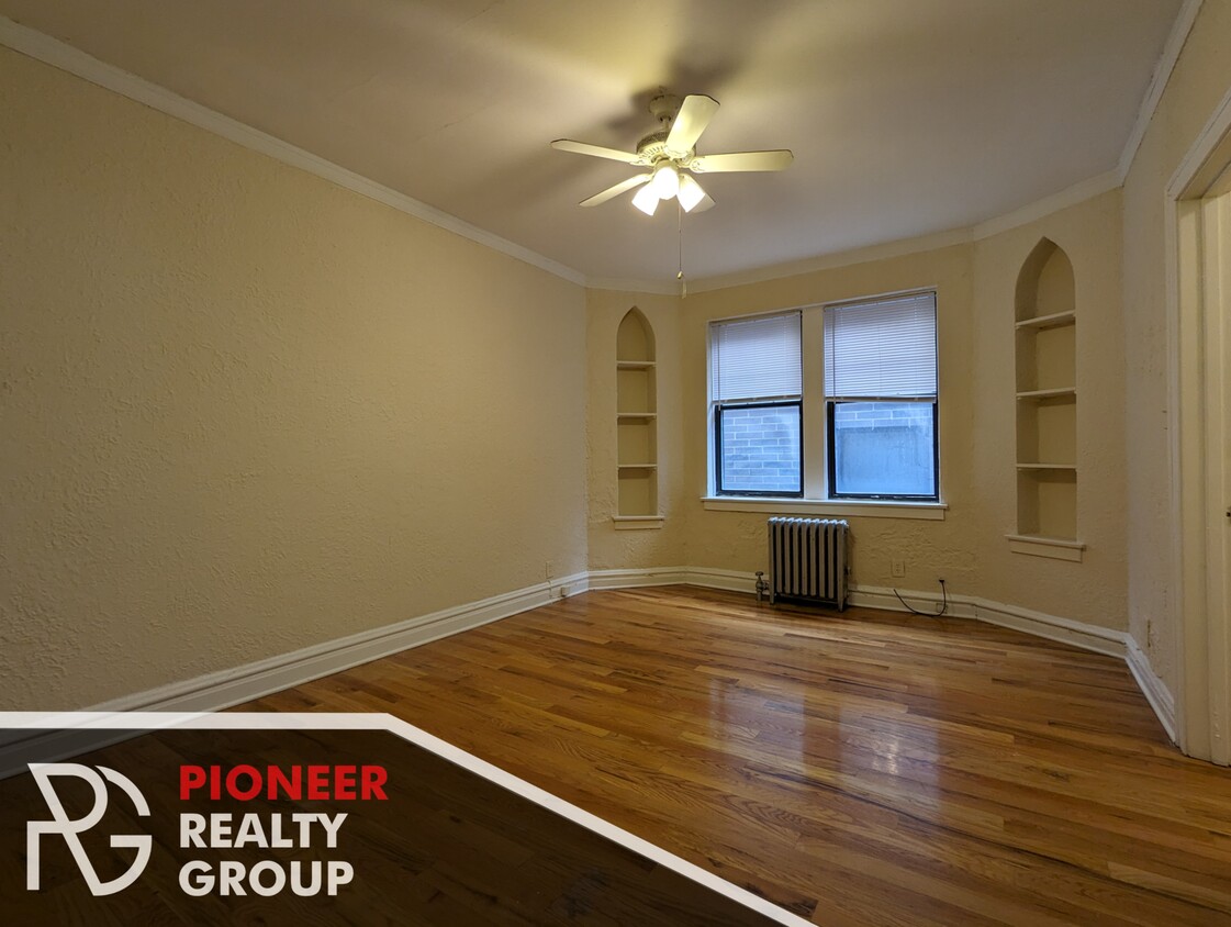 Foto principal - 4831 N Damen Ave