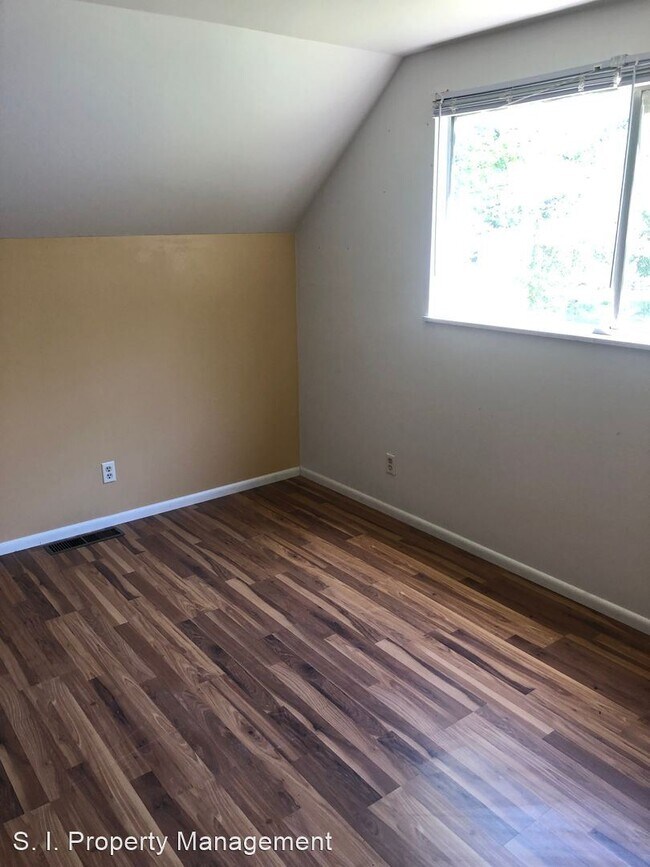 Building Photo - 4 br, 2 bath House - 1013 W. Willow