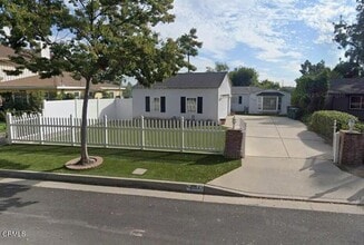 Building Photo - 3154 Del Vina St