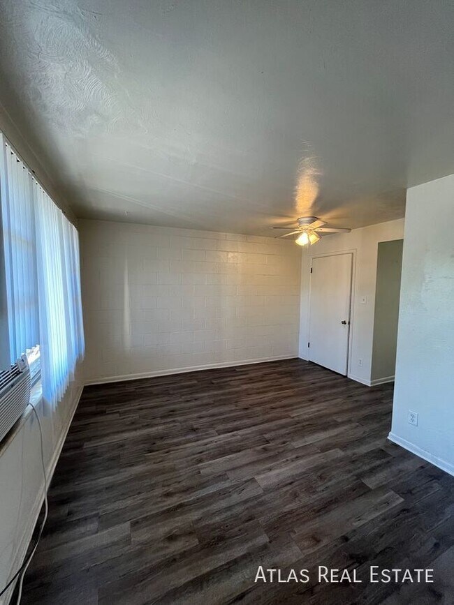Foto del edificio - PRICE REDUCED! Fantastic 1 Bed-1 Bath Apar...
